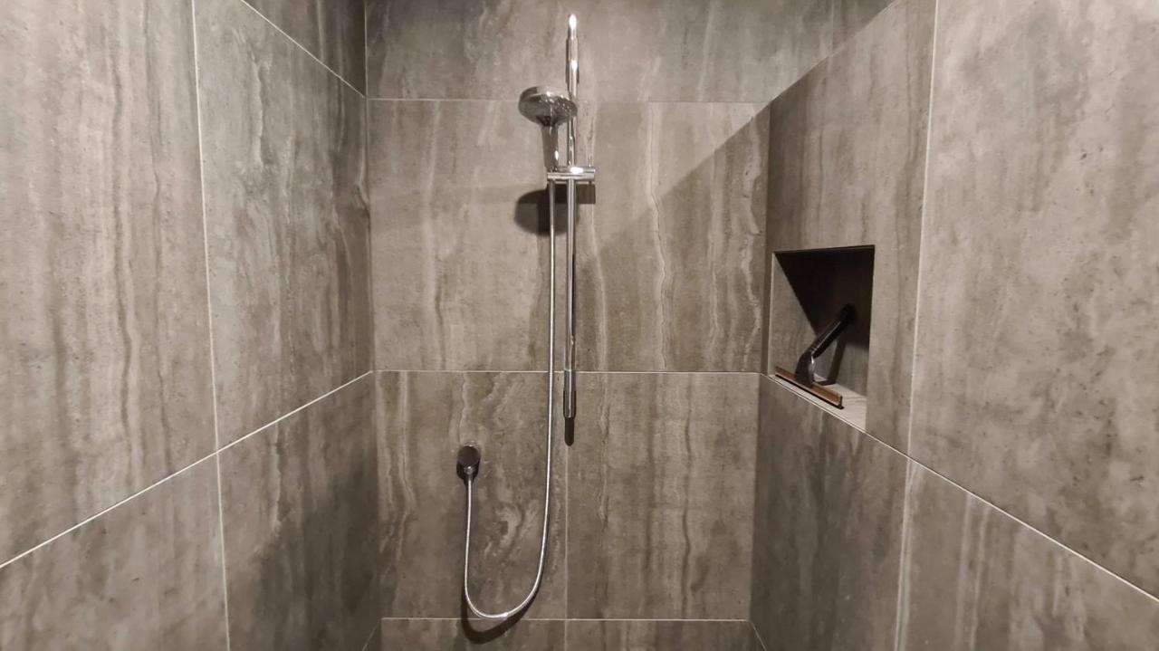 Kowhai Apartment - Private Opposite Golf Course Central וואנאקה מראה חיצוני תמונה